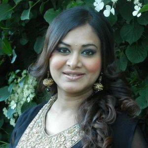 Meet your Posher, Flora